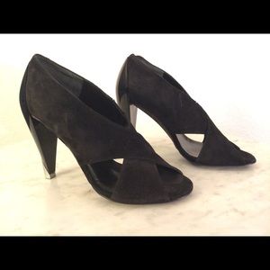 ROBERT CLERGERIE Black Suede Cross Front Open Toe Heels Wm Sz 7.5 Made In France